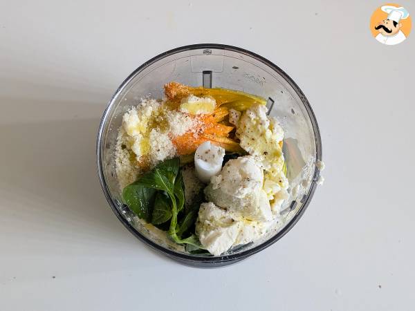 Pasta con fiori di zucca, ricotta e pistacchi - Preparazione tappa 4