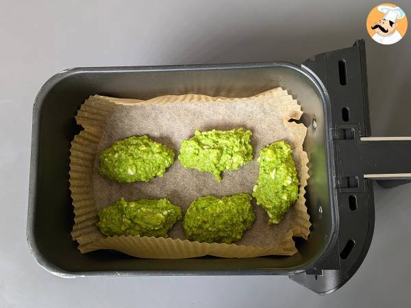 Polpette di piselli e feta in friggitrice ad aria: sfiziose e velocissime da preparare! - Preparazione tappa 7
