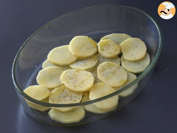 Come cucinare lo sgombro al forno con patate? - Preparazione tappa 2