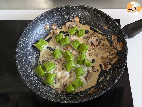 Gnocchi di piselli con salsa ai funghi - Preparazione tappa 8
