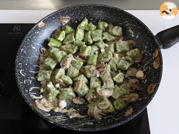 Gnocchi di piselli con salsa ai funghi - Preparazione tappa 9