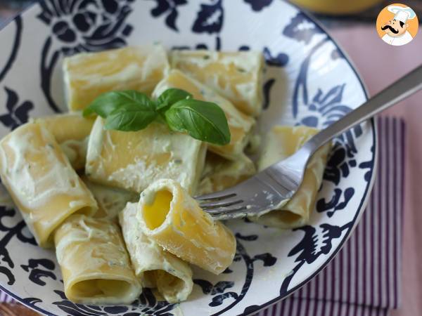 Pasta con crema di ricotta e basilico - Preparazione tappa 7