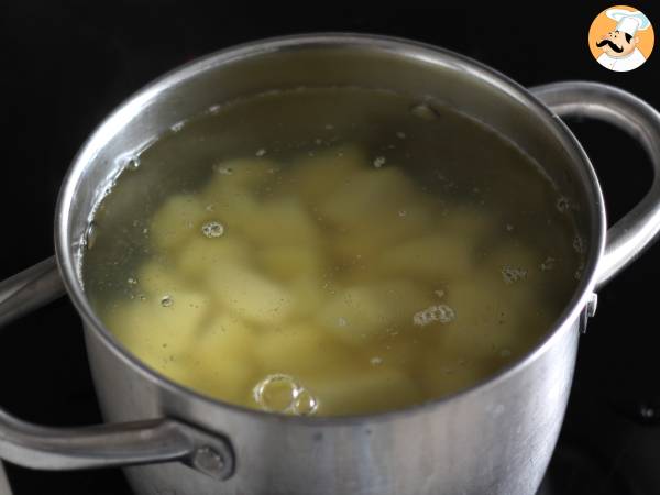 Muffin di patate: la ricetta veloce ed economica spiegata passo a passo! - Preparazione tappa 2
