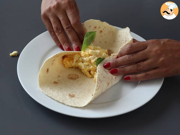 Wrap super proteico con uova e feta - Preparazione tappa 7