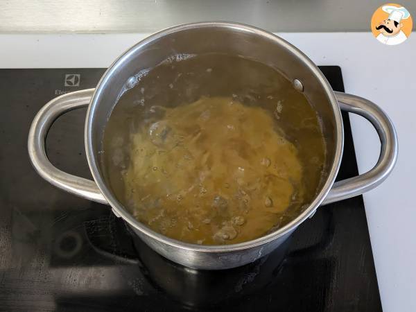 Pasta con sugo di salsiccia: un piatto semplice e dal gusto intenso - Preparazione tappa 6