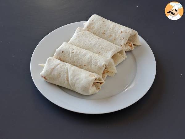 Cosa fare con le piadine? Una ricetta sfiziosa gusto pizza! - Preparazione tappa 6