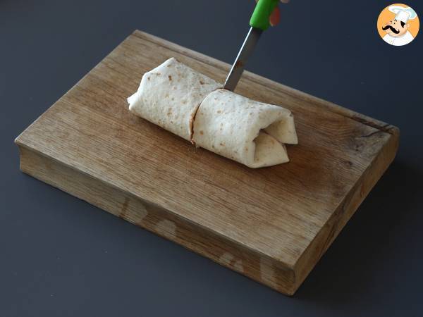 Cosa fare con le piadine? Una ricetta sfiziosa gusto pizza! - Preparazione tappa 7