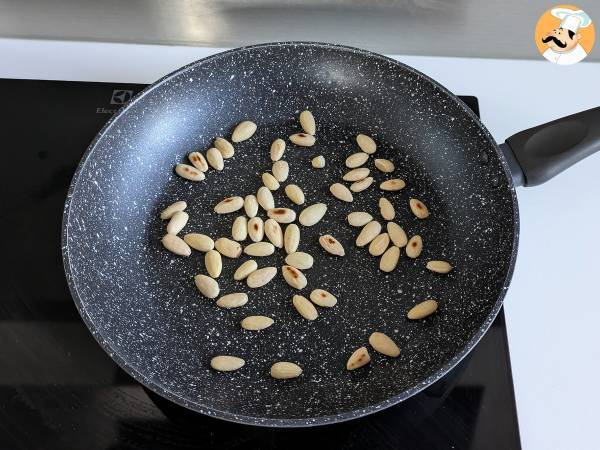 Pasta cremosa con broccoli e mandorle: un piatto facile da preparare e ricco di sapore - Preparazione tappa 3