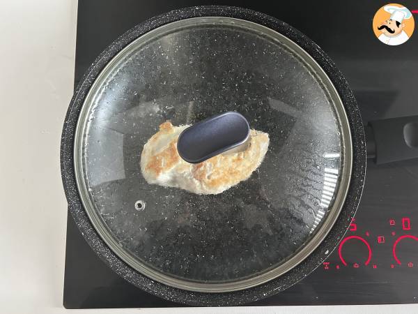 Petto di pollo in padella: il metodo perfetto per una cottura succosa e dorata - Preparazione tappa 3