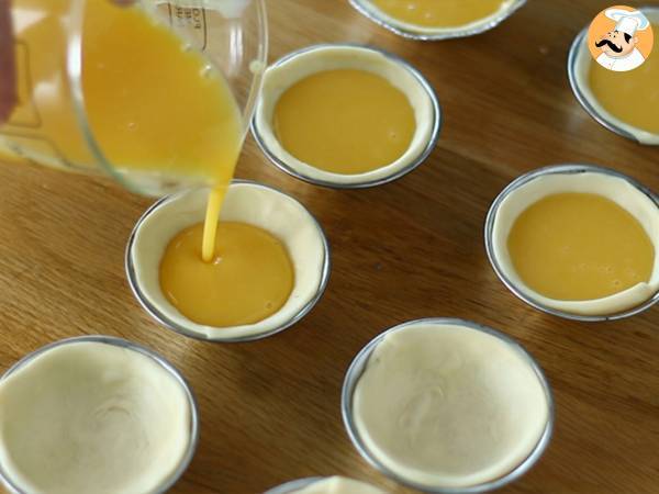 Pasteis de nata perfetti in friggitrice ad aria: croccanti fuori, cremosi dentro - Preparazione tappa 6