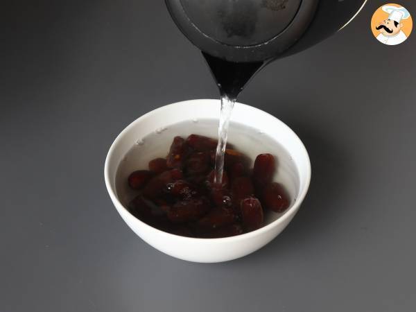 Fudge ai datteri: un’esplosione di gusto ed energia in ogni morso! - Preparazione tappa 1