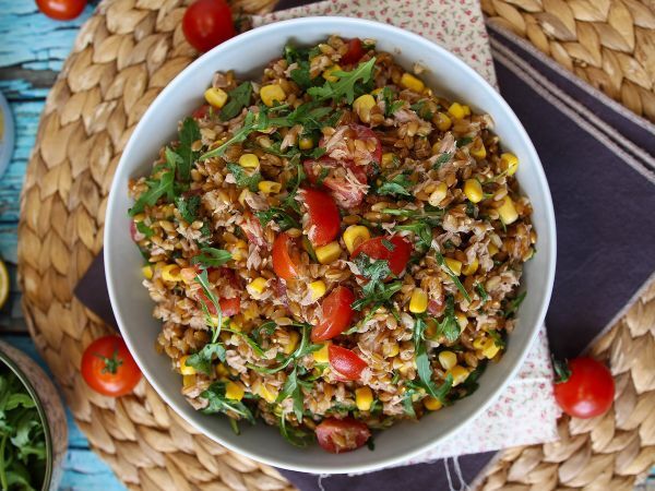 Insalata di farro e tonno: ricetta leggera, gustosa e perfetta tutto l’anno - Preparazione tappa 6