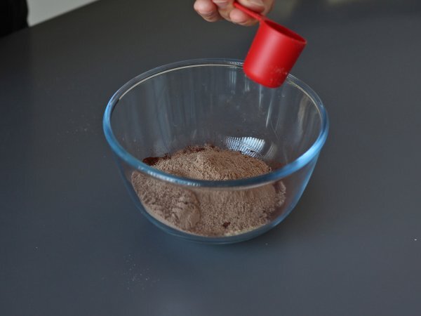 Brownie proteico senza glutine: sano, goloso e facile da fare - Preparazione tappa 1