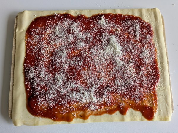 Girelle di sfoglia in friggitrice ad aria: ricetta facile e veloce - Preparazione tappa 3