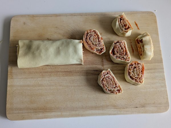Girelle di sfoglia in friggitrice ad aria: ricetta facile e veloce - Preparazione tappa 5