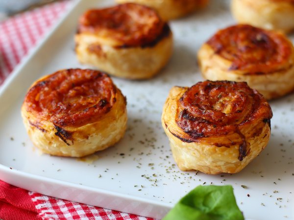 Girelle di sfoglia in friggitrice ad aria: ricetta facile e veloce - Preparazione tappa 8