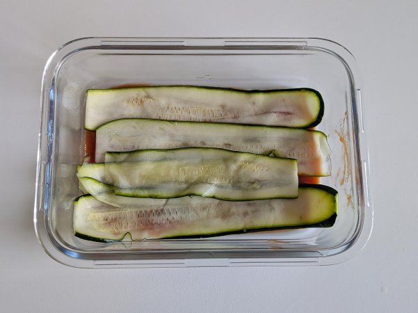 Parmigiana di zucchine in friggitrice ad aria: veloce, leggera e croccante - Preparazione tappa 6