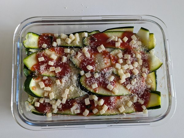 Parmigiana di zucchine in friggitrice ad aria: veloce, leggera e croccante - Preparazione tappa 7