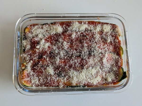 Parmigiana di zucchine in friggitrice ad aria: veloce, leggera e croccante - Preparazione tappa 8