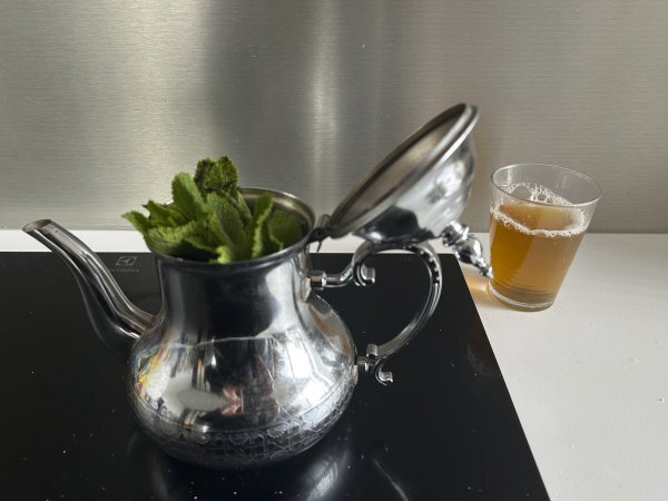 Tè alla menta marocchino: la ricetta autentica da fare a casa - Preparazione tappa 4