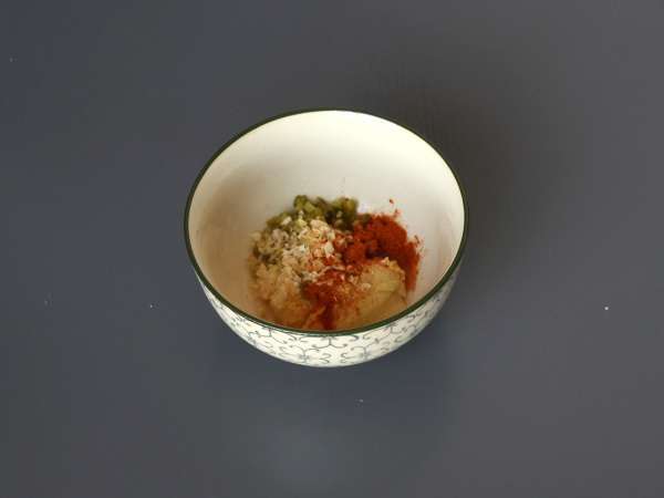 Big Mac Wrap con piadina: la ricetta veloce pronta in 15 minuti - Preparazione tappa 1