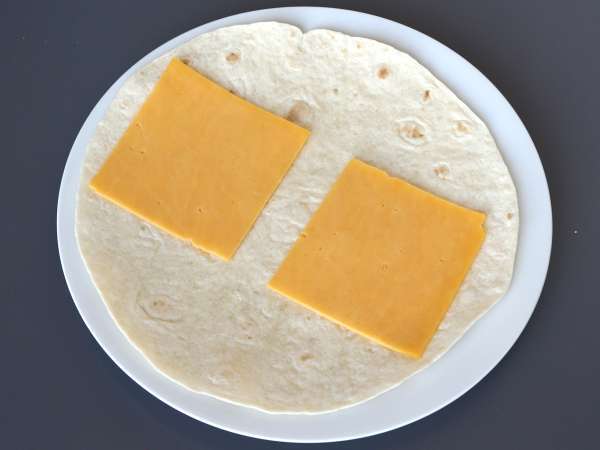 Big Mac Wrap con piadina: la ricetta veloce pronta in 15 minuti - Preparazione tappa 3