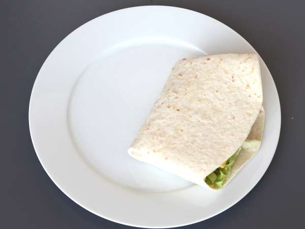 Big Mac Wrap con piadina: la ricetta veloce pronta in 15 minuti - Preparazione tappa 8