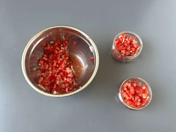 Huevos rancheros: l'iconica e gustosa ricetta messicana - Preparazione tappa 2