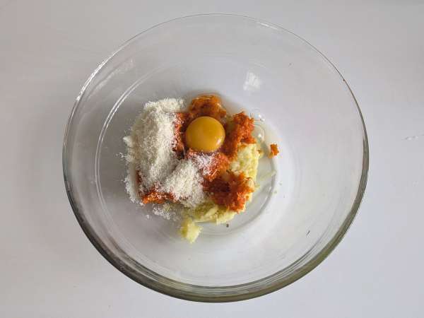 Gnocchi di zucca fatti in casa: morbidi, delicati e perfetti per l'autunno! - Preparazione tappa 4