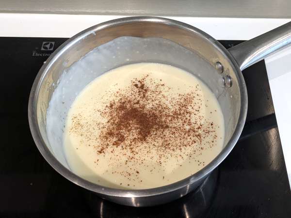 Pasta al forno ai funghi: la ricetta cremosa e filante perfetta per l'autunno - Preparazione tappa 4