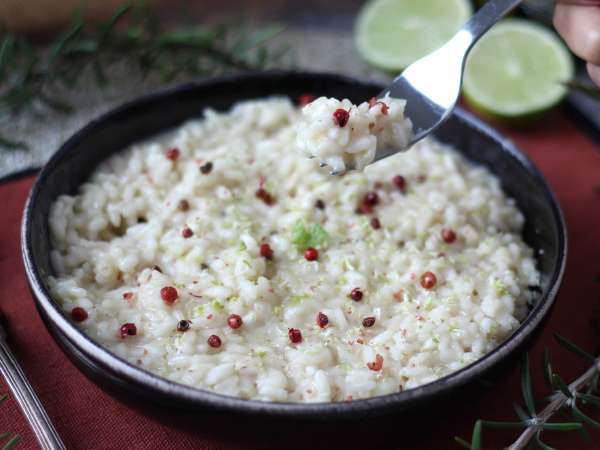 Risotto lime e pepe rosa: ricetta elegante e vegetariana per cene speciali - Preparazione tappa 7