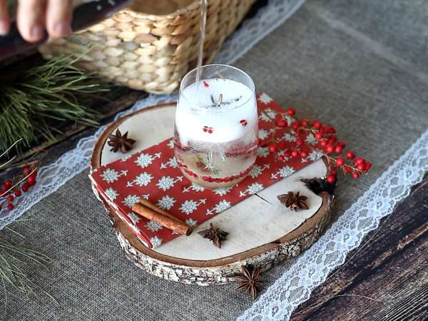 Cocktail di Natale con alberello innevato: versione alcolica ed analcolica da provare - Preparazione tappa 5