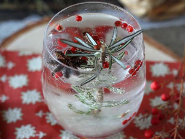 Cocktail di Natale con alberello innevato: versione alcolica ed analcolica da provare - Preparazione tappa 6