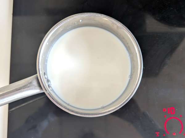 Crema alle uova in friggitrice ad aria: il dolce al cucchiaio che si prepara in pochi minuti! - Preparazione tappa 1