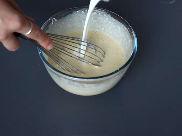 Tagliatelle di crêpes con cioccolato e arachidi: il dessert goloso che conquista tutti! - Preparazione tappa 2