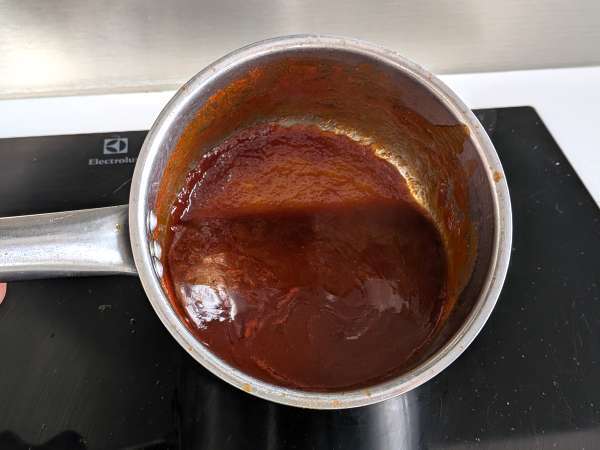 Polpette in friggitrice ad aria con salsa agrodolce stile barbecue: ricetta facile e gustosa - Preparazione tappa 3