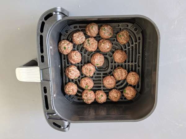 Polpette in friggitrice ad aria con salsa agrodolce stile barbecue: ricetta facile e gustosa - Preparazione tappa 6