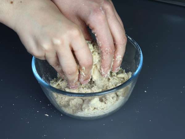 Crumble di ratatouille: un piatto al forno facile e veloce da preparare - Preparazione tappa 2