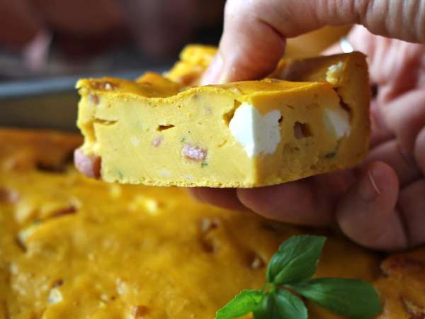 Brownie salato con zucca, prosciutto e feta: la ricetta facile per riciclare la zuppa di zucca - Preparazione tappa 5