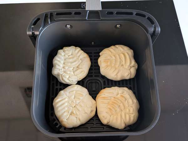 Panini burger in friggitrice ad aria: ottimi per una cena veloce e sfiziosa - Preparazione tappa 9