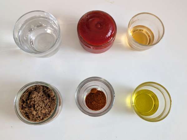 Salsa agrodolce stile barbecue fatta in casa: ricetta facile e pronta in poco tempo - Preparazione tappa 1