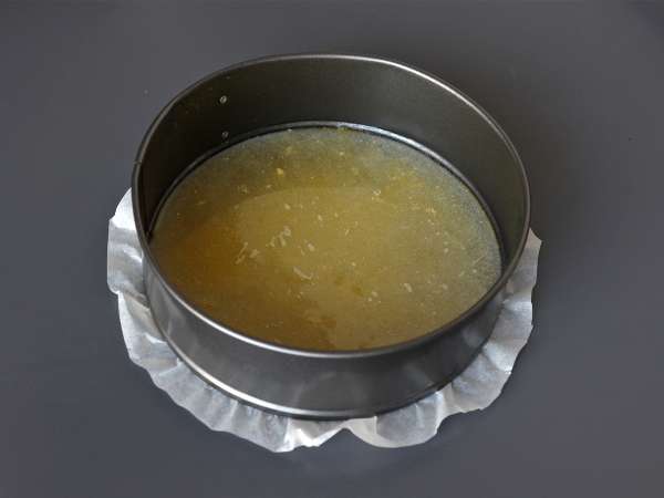 Torta rovesciata alle banane extra fondente soffice e caramellata - Preparazione tappa 1