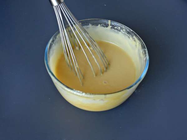 Torta rovesciata alle banane extra fondente soffice e caramellata - Preparazione tappa 6