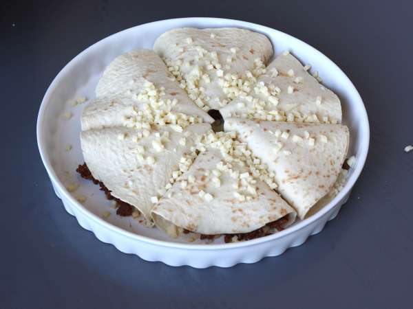 Tortillas al forno ripiene con carne di manzo aromatizzata - Preparazione tappa 5