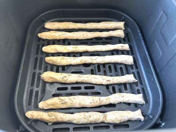 Grissini fatti in casa in friggitrice ad aria: croccanti e veloci - Preparazione tappa 4