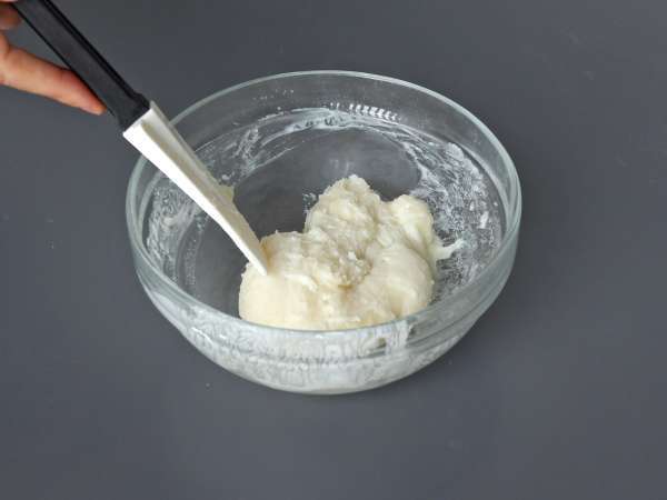 Mochi cookie con ube dal cuore morbido: ricetta facile e irresistibile - Preparazione tappa 2