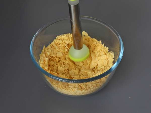 Pringles al cioccolato stile rose del deserto: croccanti e veloci - Preparazione tappa 1