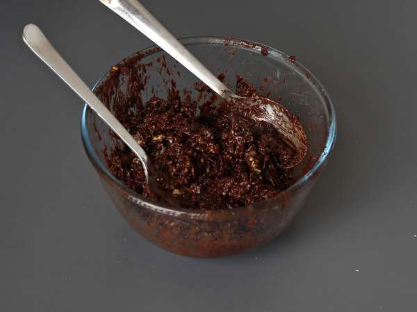 Pringles al cioccolato stile rose del deserto: croccanti e veloci - Preparazione tappa 3