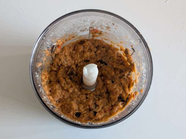 Pasta con crema di melanzane e pomodorini: ricetta semplice e sfiziosa - Preparazione tappa 4