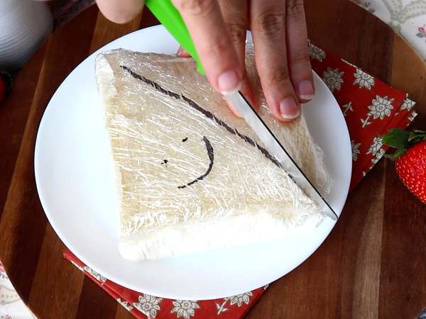 Ichigo sando: il sandwich giapponese alle fragole soffice e irresistibile - Preparazione tappa 9